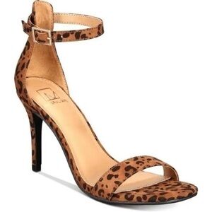 Material Girl Womens Blaire 5 Animal Print Ankle Strap Pumps Size 7.5 M NWT